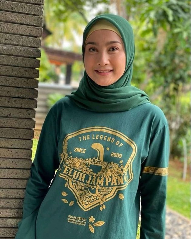 10 Latest Photos of Desy Ratnasari, Now a Member of Parliament and Still Looking Young at 46 Years Old