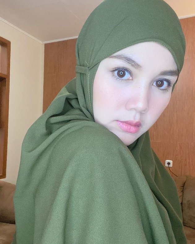 10 Latest Photos of Queen Annisa 'Sekar Arum', Now Beautiful with Hijab and Far from the Spotlight