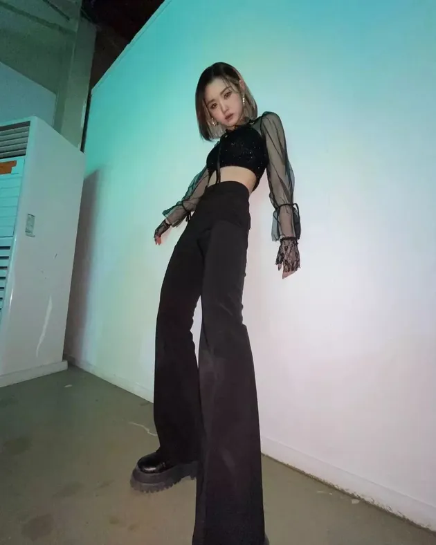 10 Idol K-Pop Wanita yang Lahir Tahun 2006