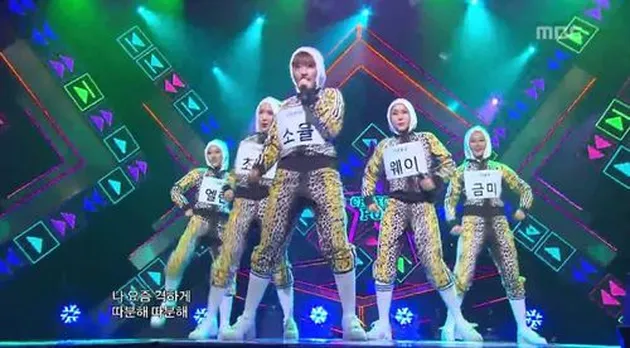 Kostum Terburuk Idol Group