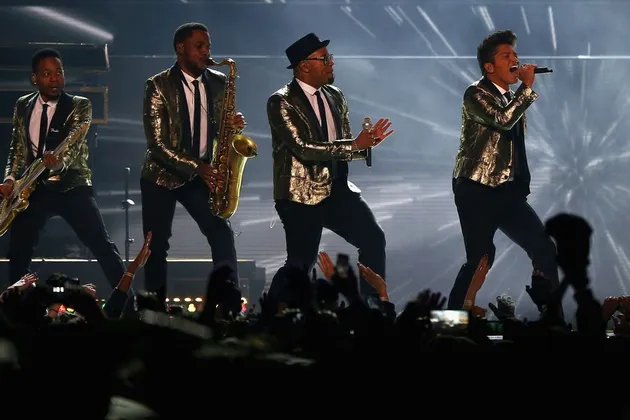 10 Lagu Hits Yang Pernah Di-cover Bruno Mars