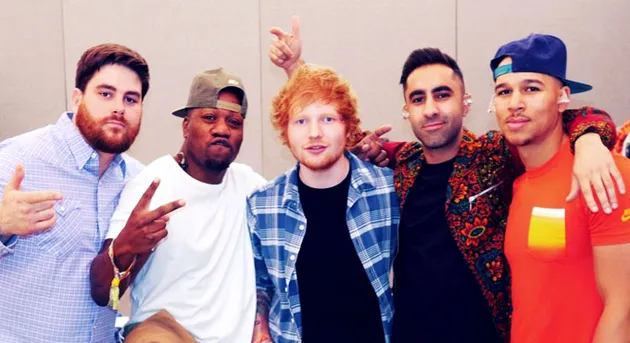 Lagi-lagi nggak cuma ikut nulis lagu aja, dalam lagu 'Lay It All On Me' yang bawakan band asal Inggris, Rudimental, Ed Sheeran juga ikut mengisi part vokal.