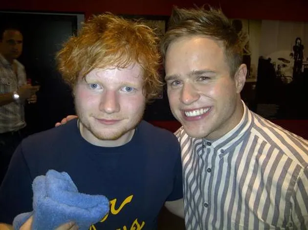 Ed Sheeran juga tercatat sebagai penulis lagu bintang yang naik usai mengikuti ajang X Factor, Olly Murs, yang berjudul 'Love Shine Down'.
