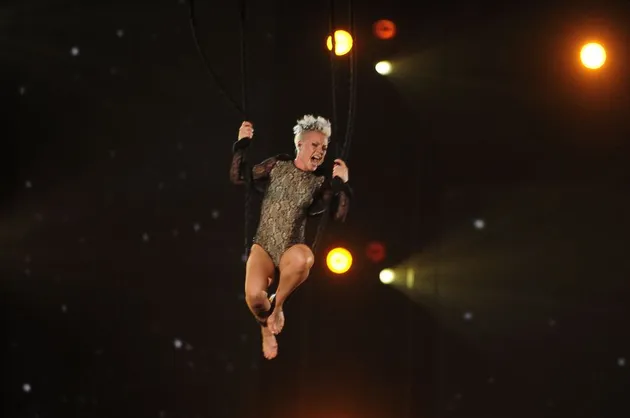 10 Lagu Terbaik Pink Yang Tak Dirilis Sebagai Single