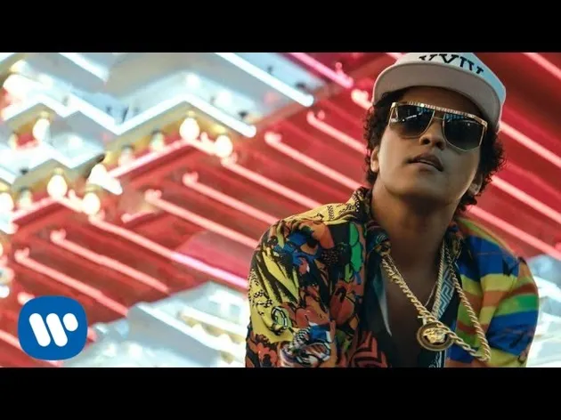 Tahun baru selalu identik dengan semangat dan keceriaan. Yap, apalagi yang kalian butuhkan ketika Bruno Mars bisa melengkapinya dengan track 24K Magic?