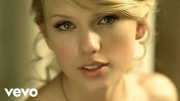 10 Lirik Lagu Taylor Swift Yang Bicara Soal Busananya : I 