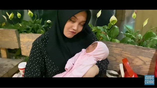 10 Moments of Togetherness of Sule's Children Meeting Their Mother, Rizky Febian Also Carrying Lina's Newborn Child