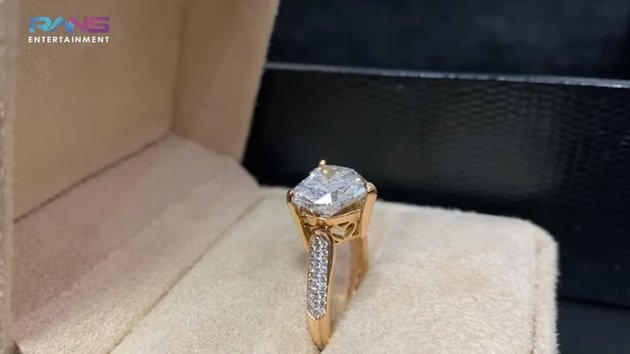 10 Surprising Moments of Raffi Ahmad's Response to Nagita Slavina's Birthday, Giving a Diamond Ring - Delighted to Receive a Luxury Gift