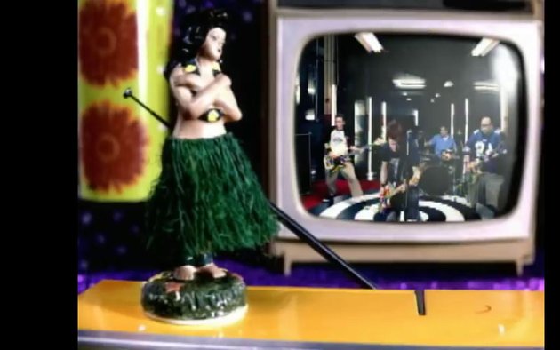 Yang pertama adalah Bowling For Soup dengan lagunya Girl All The Bad Guys Want. Dalam music video ini, mereka membuat Fred Durst dan Limp Bizkit yang cukup garang pada zamannya jadi terlihat kocak.