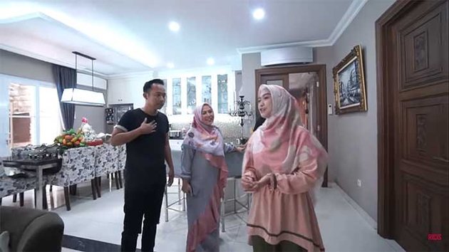 10 Penampakan Dapur  Mewah  Selebriti Tanah Air Ada yang 