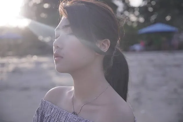 10 Lirik Terbaik Isyana Sarasvati Untuk Caption Instagram