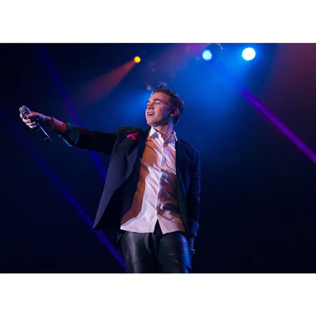 Yang terakhir adalah Jesse McCartney. Selain talentanya di bidang akting, ia juga terkenal sebagai salah satu penyanyi top di era 2000an. Meski saat ini dirinya perlahan mulai dilupakan, rasanya sulit untuk menghapus lagu-lagunya seperti Bleeding Love atau Beautiful Soul dari memori kita.