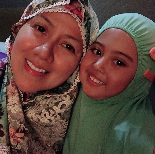 10 Beautiful Charms of Venna Melinda in Hijab, Getting Closer with Febby Rastanty