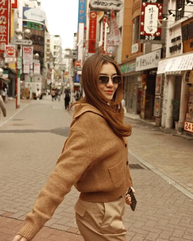 Aaliyah Massaid di Jepang