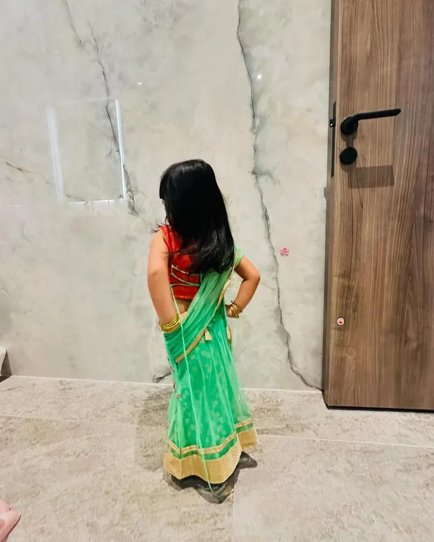 Ameena Anak Aurel Hermansyah Pakai Baju India