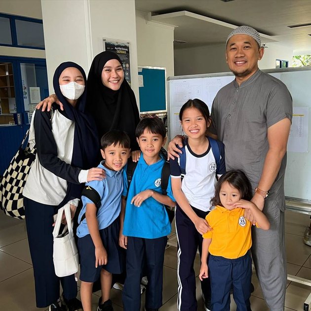 10 Pictures of Celebrity Children on Their First Day of School, Aura Sultan Rafathar Radiates Perfection
