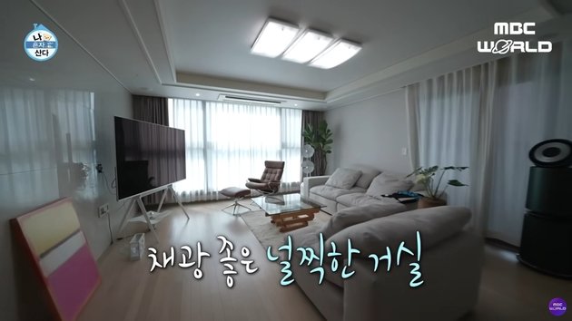 10 Photos of Jihyo TWICE's Modern Minimalist Apartment, Aesthetic Result of Her Own Design - Walk-in Closet Feels Like a Boutique
