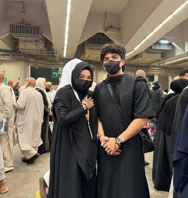 Haji Atta Halilintar dan Aurel Hermansyah