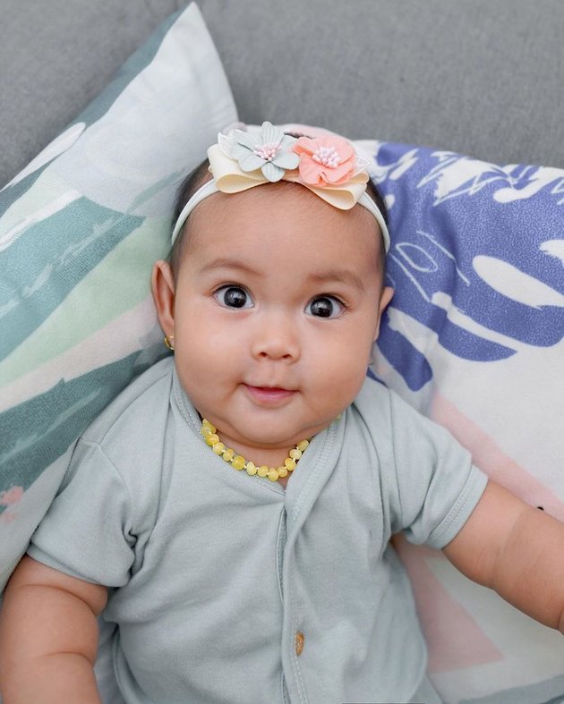10 Portraits of Baby Sada, the Beautiful and Adorable Daughter of Fitri Tropica with Round Eyes