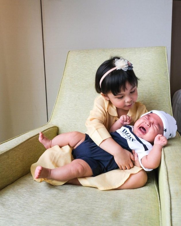 10 Photos of Proof of How Much Love and Possessiveness Nastusha Olivia Alinskie Has for Her Baby Brother
