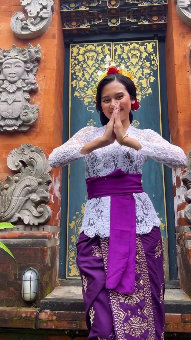 10 Beautiful Photos Of Indah Permatasari Wearing Traditional Balinese