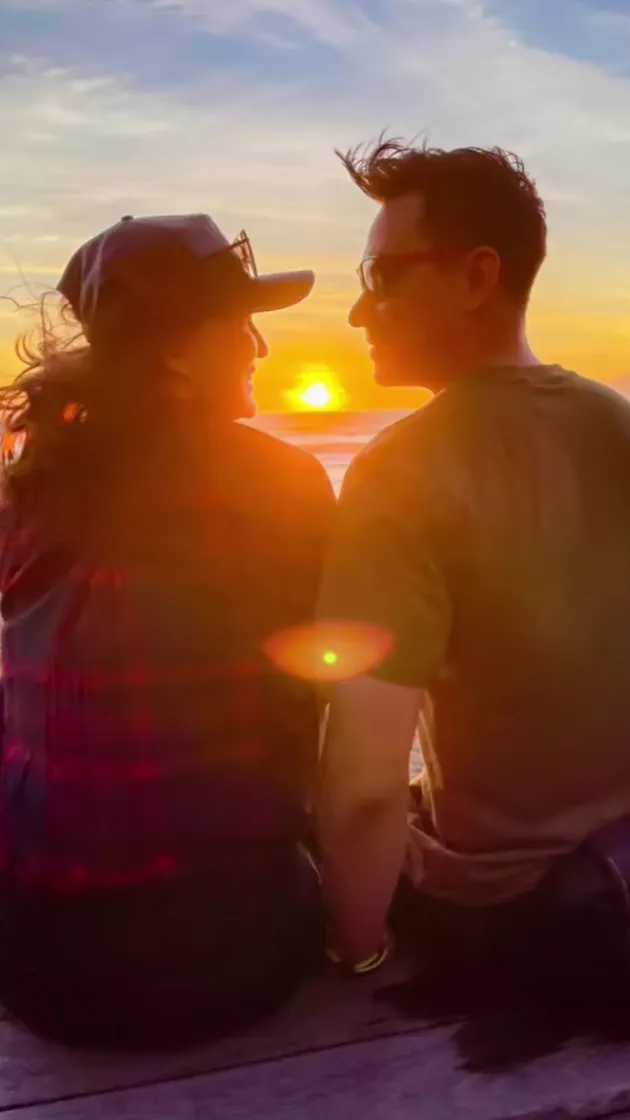 Darius Sinathrya dan Donna Agnesia romantis