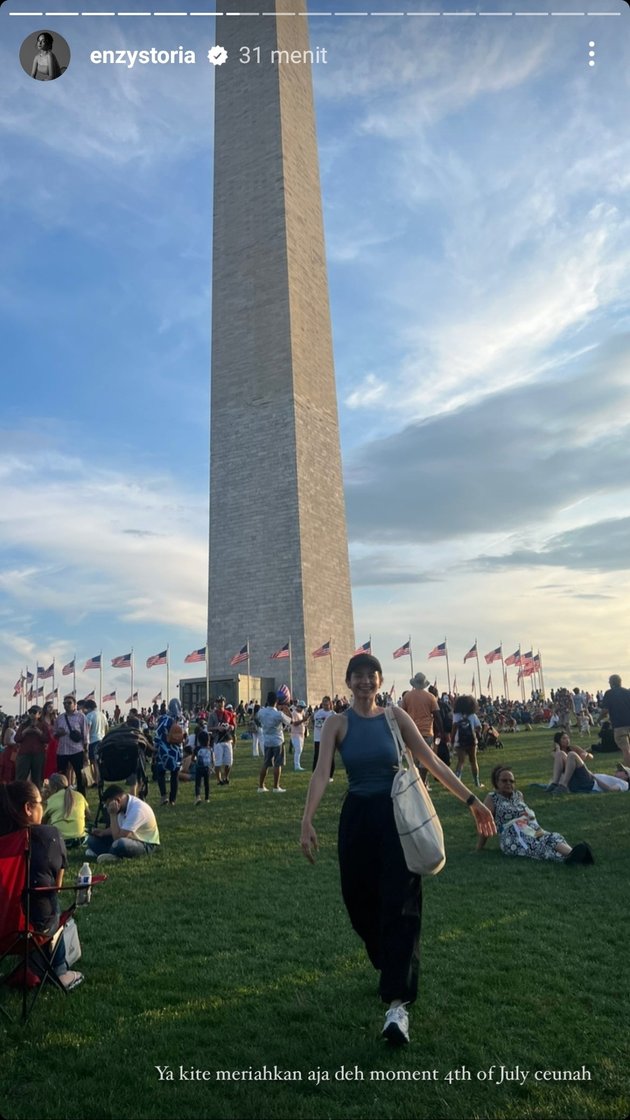 10 Photos of Enzy Storia Celebrating American Independence Day at 'Monas', Showing Affection with Her Husband - Their New Status that Makes Netizens Jealous