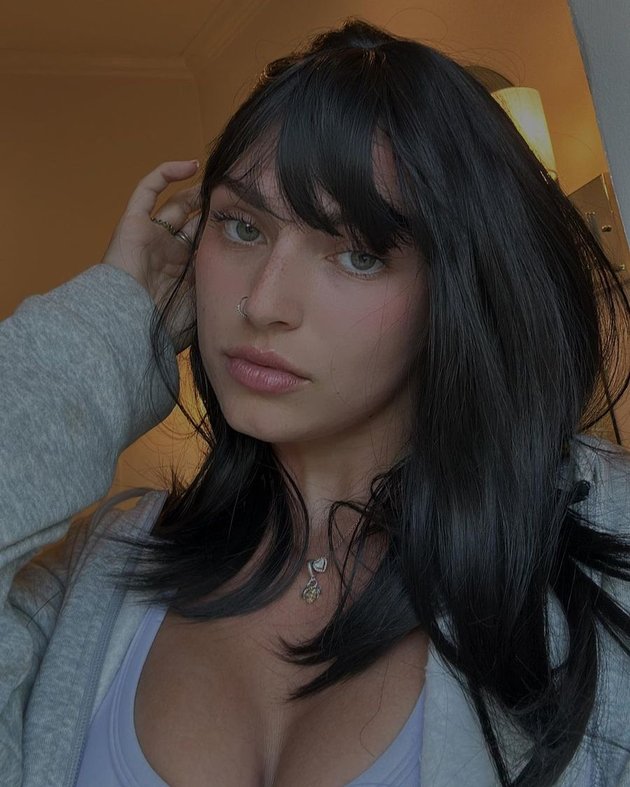 10 Portraits of Erin Maloney, the Beautiful Woman Rumored to Play Nico Robin in ONE PIECE Live Action Season 2