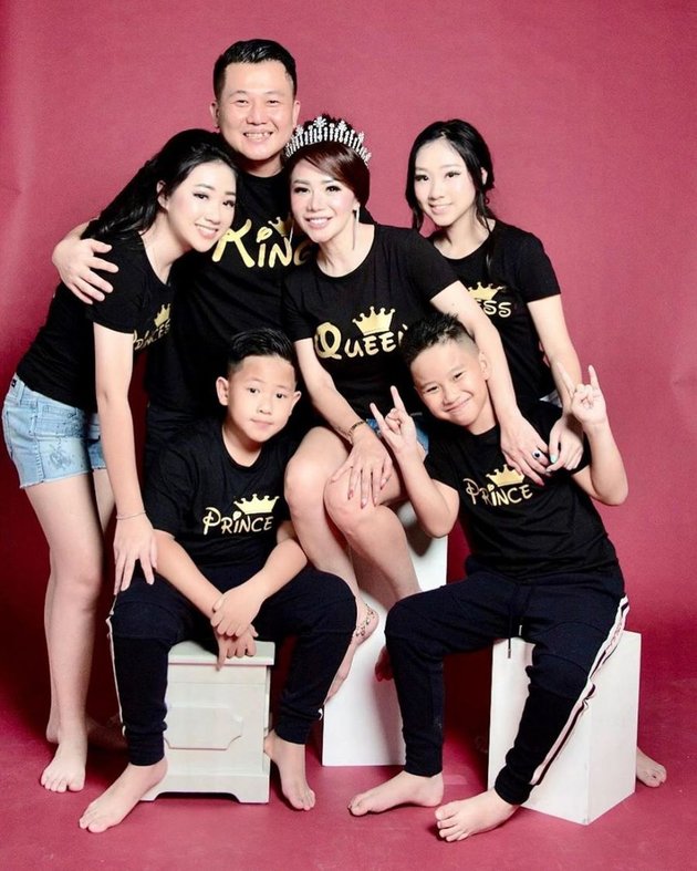 10 Portraits of Femmy Permatasari and Her Children Who Are Far from the Spotlight, Some of Whom Are Already 19 Years Old!