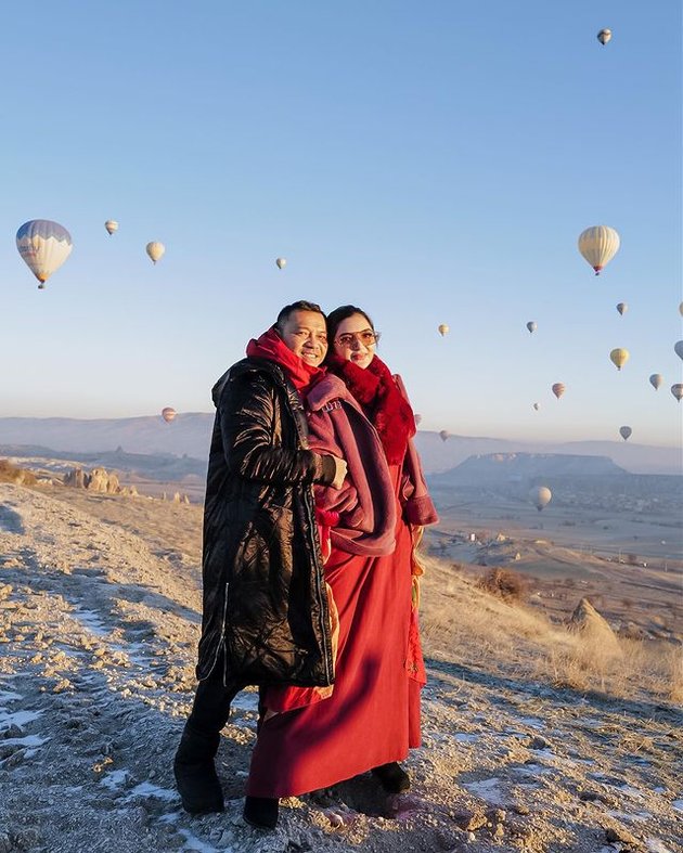 10 Photos of Ashanty's Cool Style Enjoying the Beautiful View in Cappadocia Turkey, Hot Mom of 4 Children Looks More Charming!