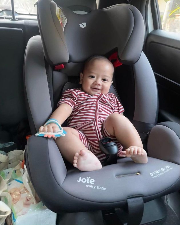 10 Adorable Photos of Baby Mikail, Henny Rahman and Alvin Faiz's Child, Whose Face is No Longer Hidden, Always Full of Smiles - Said to Resemble Yusuf