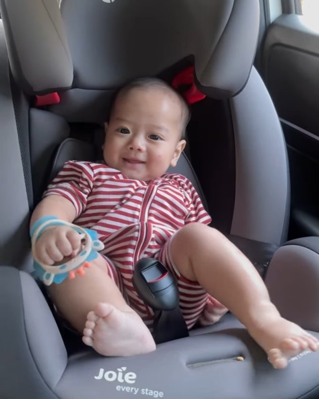 10 Adorable Photos of Baby Mikail, Henny Rahman and Alvin Faiz's Child, Whose Face is No Longer Hidden, Always Full of Smiles - Said to Resemble Yusuf