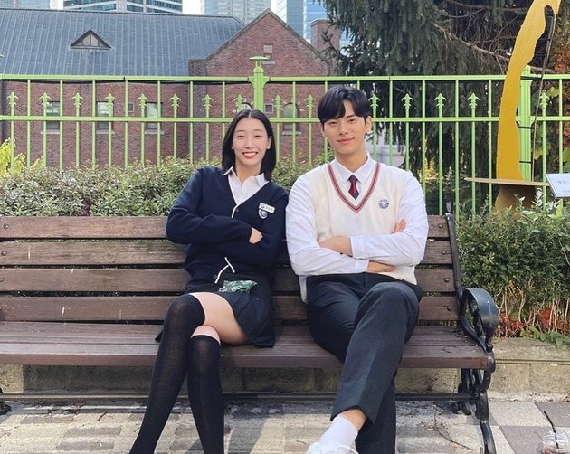 10 Sweet Interactions between Lee Chae Min and Ryu Da In Before Confirming Their Relationship, Exchanging Comments on Instagram - Sending Coffee Truck to Each Other