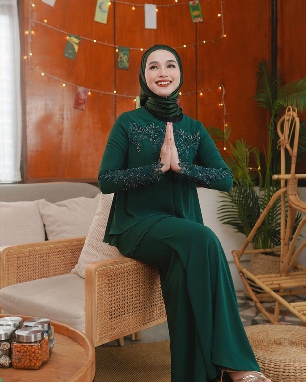 10 Latest Photos of Tya Arifin in 'PREMAN PENSIUN', Becoming Siti Nurhaliza's Daughter-in-Law in Malaysia & Wealthy Businesswoman