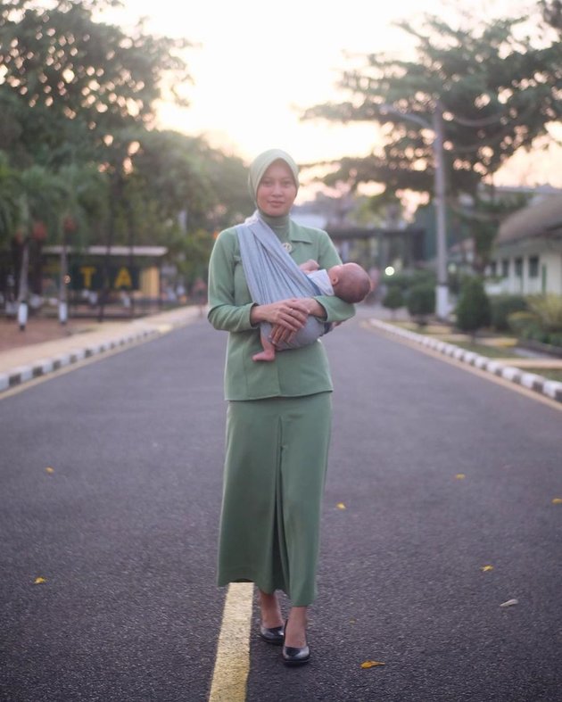 10 Latest Portraits of Jian Batari's Life After Marrying a TNI Member, Her Appearance is Astonishing!