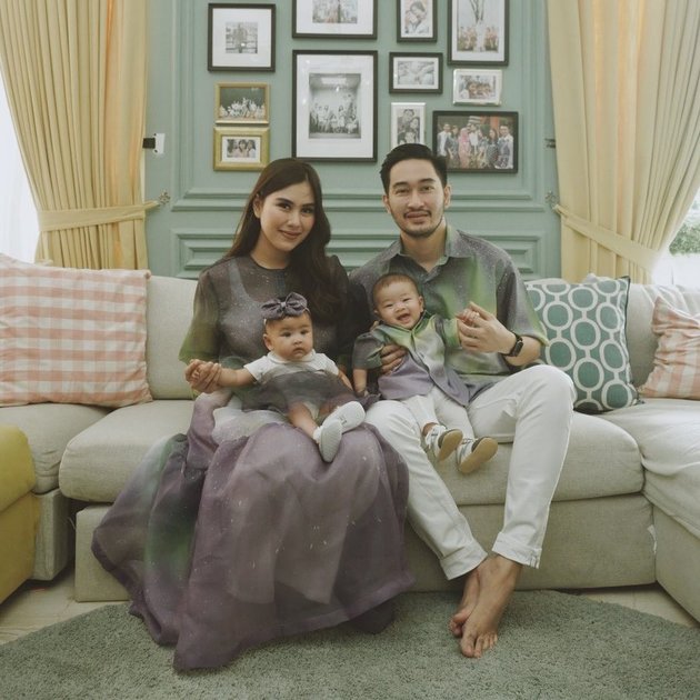 10 Portraits of Raffi Ahmad's Family Celebrating Eid, Wearing Matching Outfits and Captivating Attention