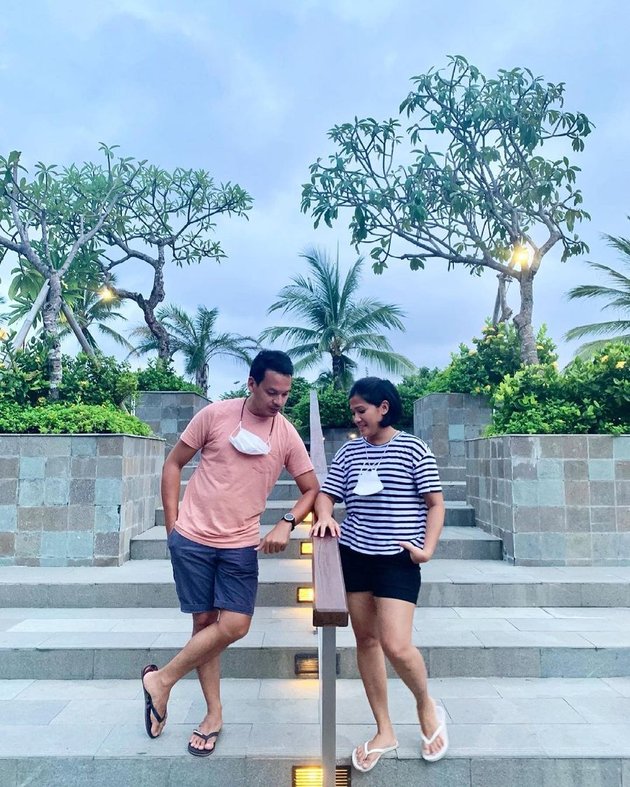 10 Photos of Ben Joshua and His Wife's Intimacy that Rarely Gets Attention, Stuck Like a Stamp - Still Feels Like Dating After Almost 12 Years of Marriage