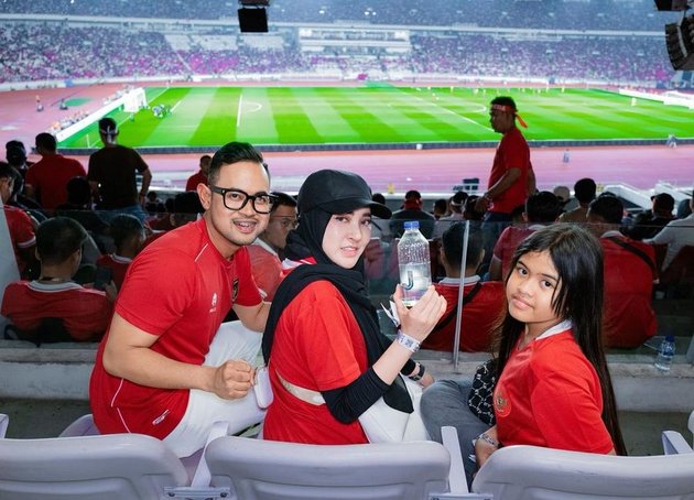 10 Portraits of Celebrity Fun Watching Indonesia Vs Argentina at SUGBK, Atta Halilintar to Verrell Bramasta Were There