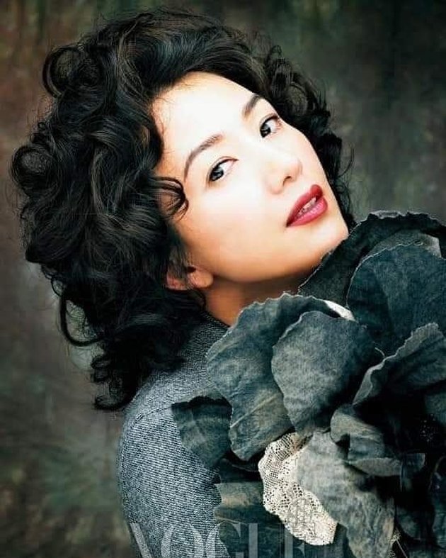 10 Potret Kim Hee Ae in her Youth, Dimpled Cheeks as a Distinctive Feature