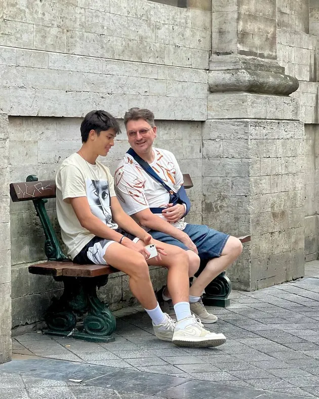 Suami Maudy Koesnaedi Cedera