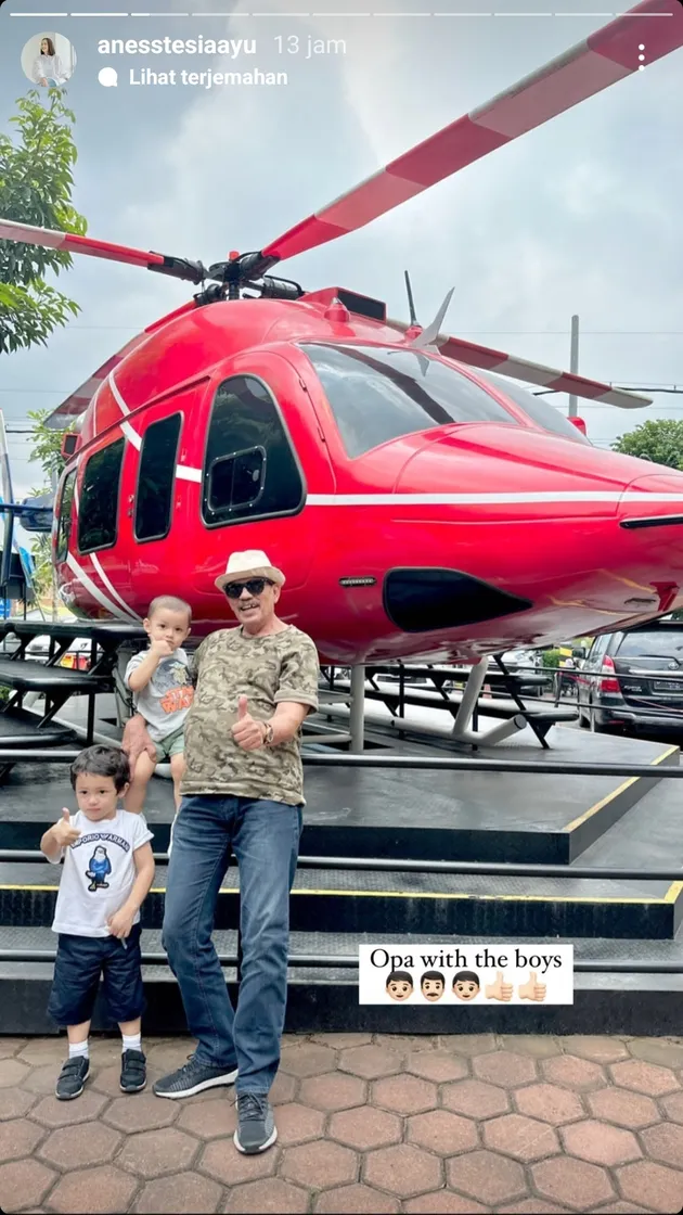 Liburan Ussy Sulistiawaty dan Andhika Pratama