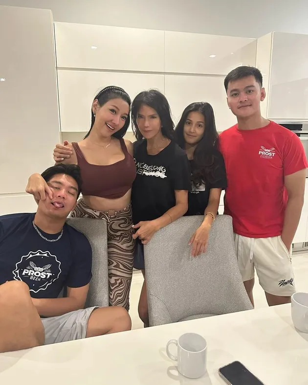 Lucinta Luna Gugat Cerai Suami Bule