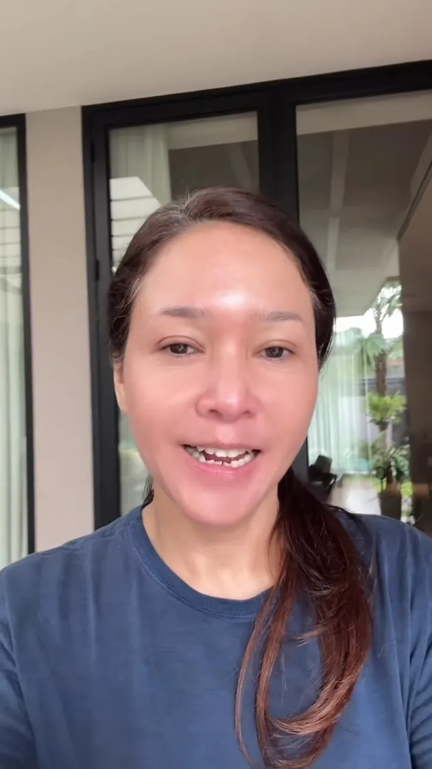 Gigi dan Wajah Tanpa Makeup Maia Estianty