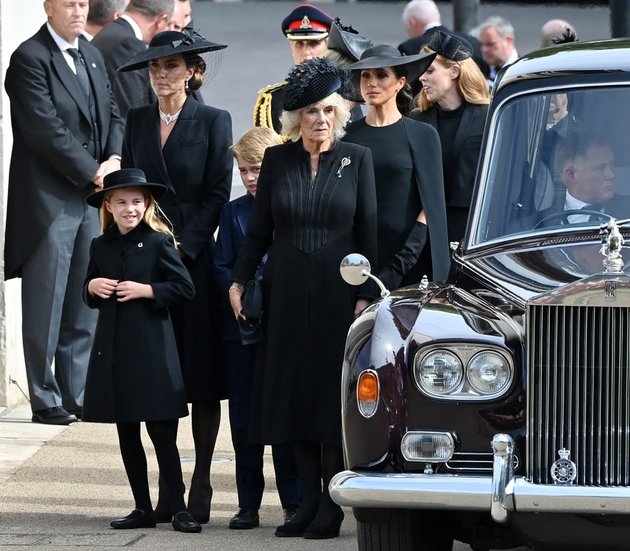 10 Portraits of Meghan Markle on the Day of Queen Elizabeth II's Funeral, Tears of the Duke of Sussex Highlighted