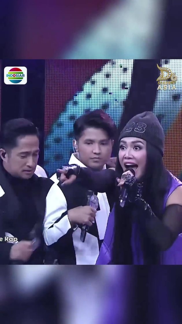 10 Photos of Melly Lee and Gunawan LIDA, Representatives of Indonesia Group 1 in Dangdut Academy Asia 6 - Shaking the Stage of DAA 6 with Their Performance and Commentator Challenges
