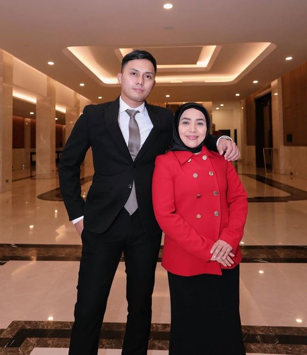 10 Portraits of Muzdalifah & Her Husband Being Affectionate Again, Previously Rumored to Divorce & Unfollow Each Other - Birthday Greetings That Melt Hearts