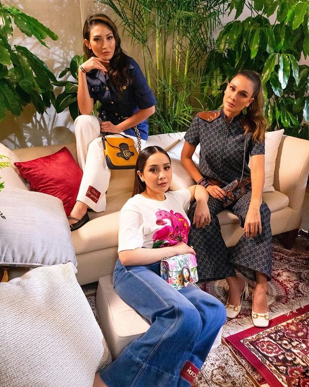 Baru-baru ini, Luna Maya, Ayu Dewi, dan Nagita Slavina menghadiri event photoshoot untuk brand fashion ternama Gucci.