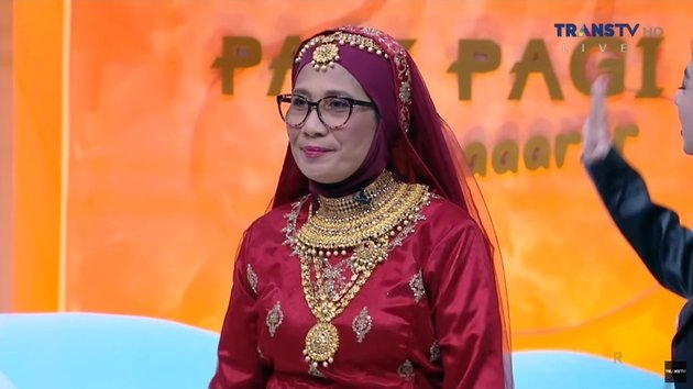 10 Photos of Nursyah, Indah Permatasari's Mother, Confidently Looks Like an Indian Girl, Dance Battle with Dewi Perssik - Netizens: At This Age, She's Still So Cute