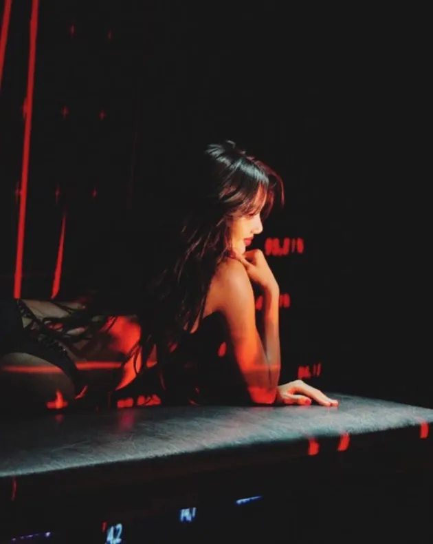 Lisa BLACKPINK di Crazy Horse Paris