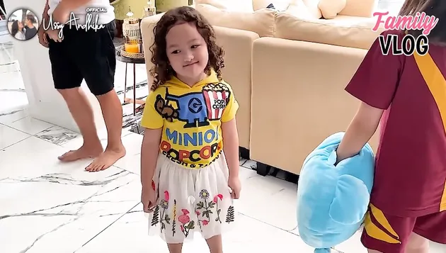 Ussy Sulistiawaty - Andhika Pratama